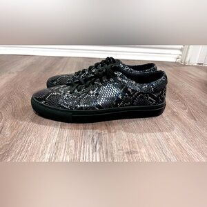 Used rare express casual shoes size 8US men, as is